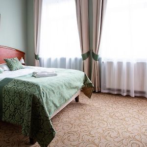 Budget Zimmer mit Kingsize-Bett